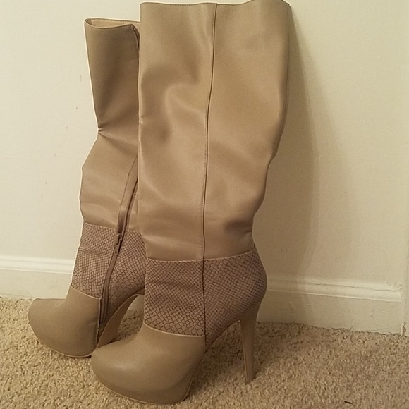 boots - Picture 1 of 3